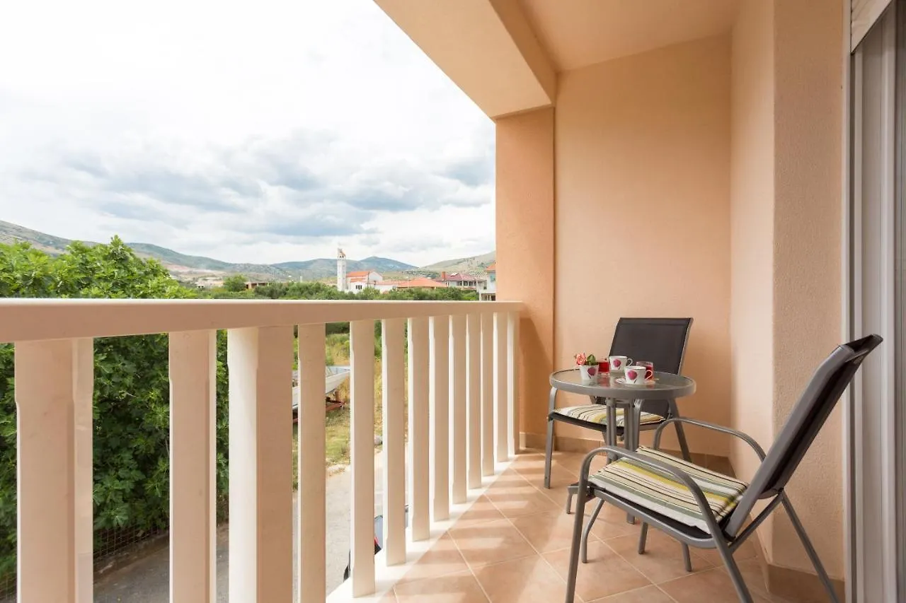 Apartments Saint Martha Plano