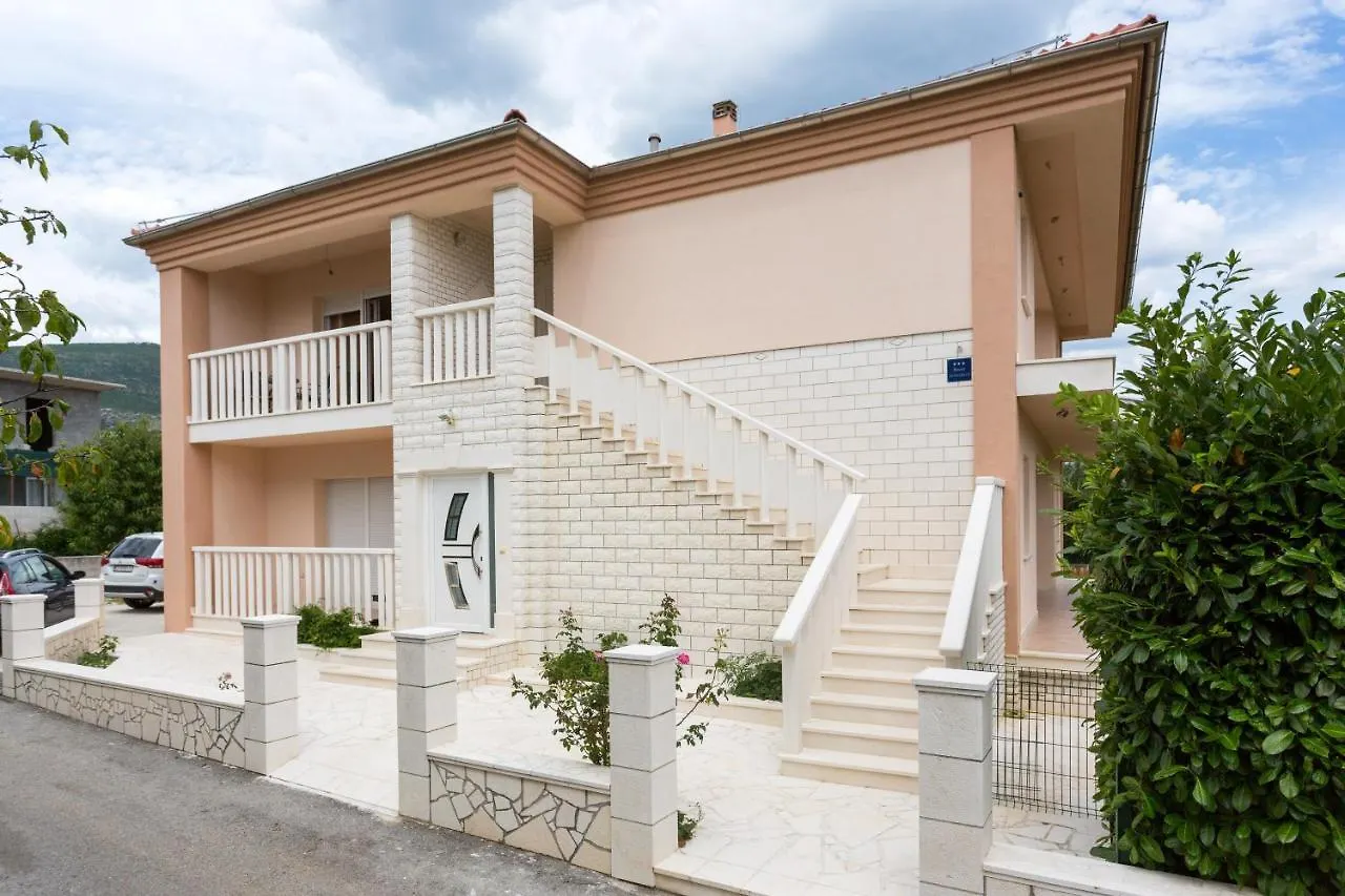 Apartments Saint Martha Plano 0*,